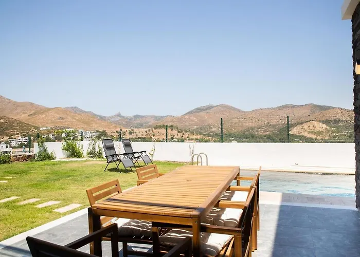 Welcome To Huzurderekoey Villa *